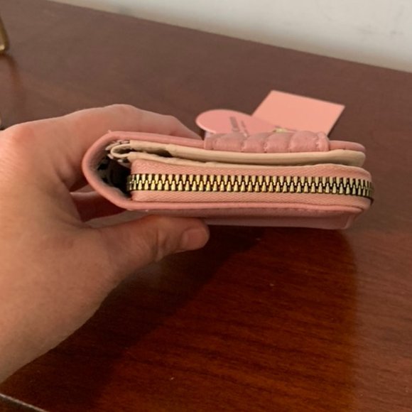Juicy Couture Blush Pretty Bow Small Zip-Around Wallet--NWT - Picture 6 of 16